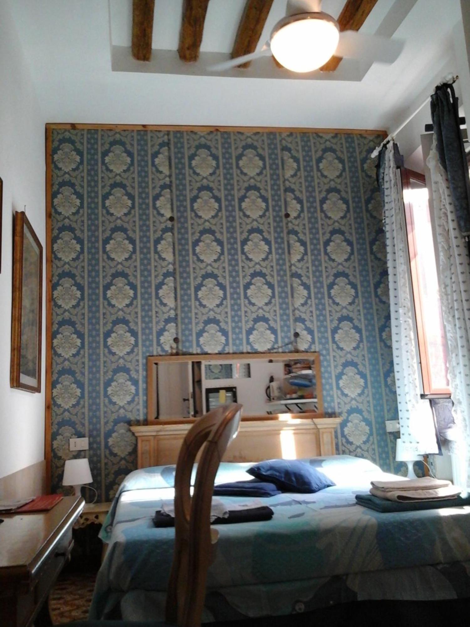 Biennale Bed & Breakfast Venice Room photo